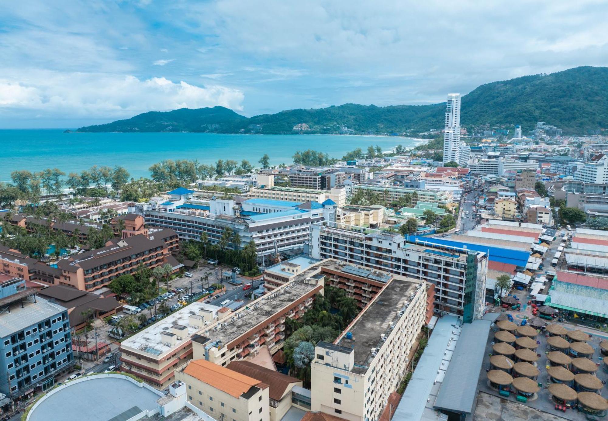 Baumanburi Hotel Patong 柏丽酒店 Exterior photo